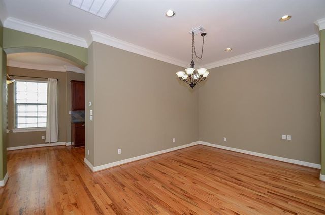 101 Drew Street, Houston, TX 77006