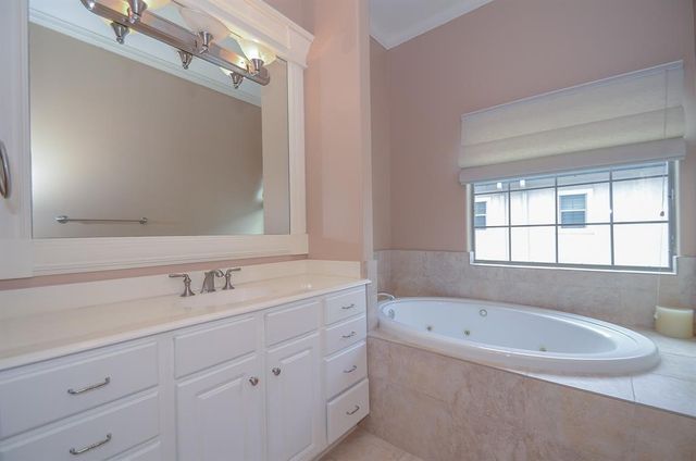101 Drew Street, Houston, TX 77006