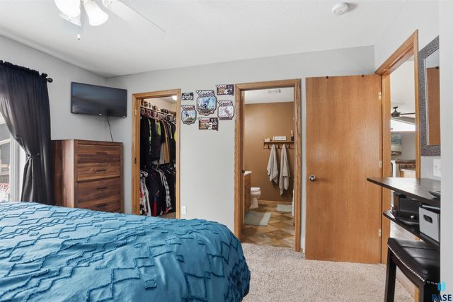 4317 S Wilson Ave Avenue, Sioux Falls, SD 57106