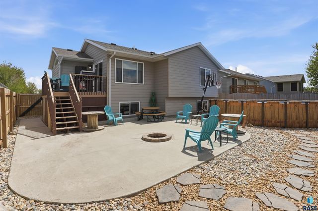 4317 S Wilson Ave Avenue, Sioux Falls, SD 57106