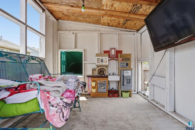 4317 S Wilson Ave Avenue, Sioux Falls, SD 57106