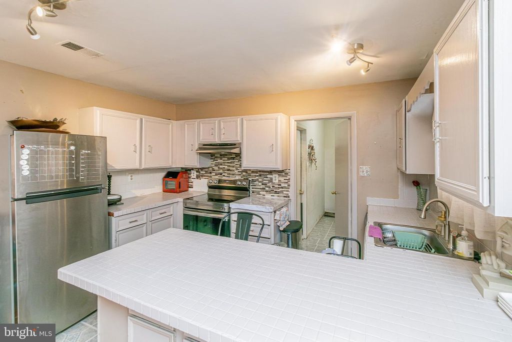 9900 NEW ORCHARD DR, Upper Marlboro, MD 20774