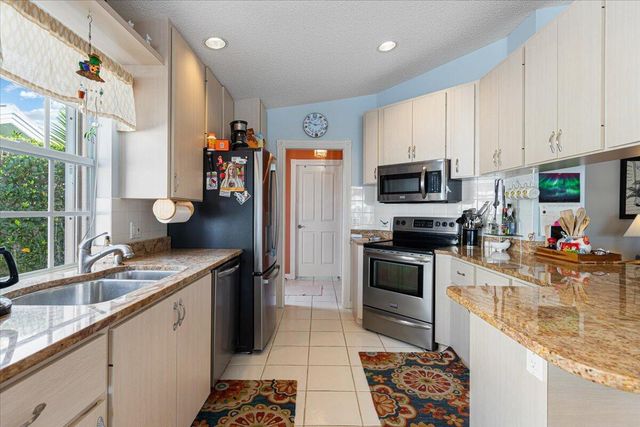 1283 NW Bentley Circle B, Port St. Lucie, FL 34986