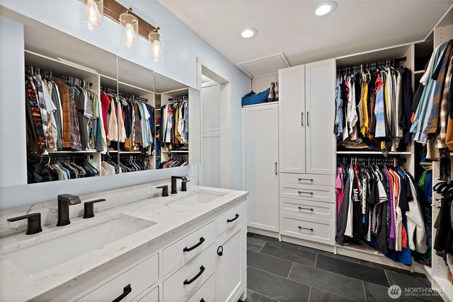 6514 NE 171st Place, Kenmore, WA 98028