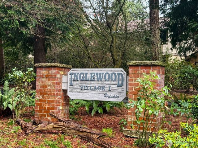 6514 NE 171st Place, Kenmore, WA 98028