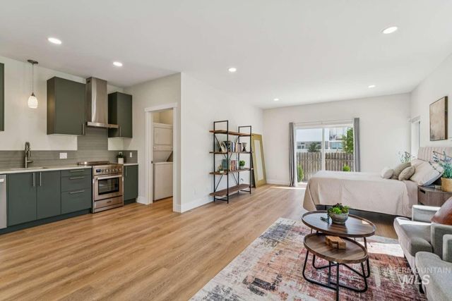 413 E 40th, Garden City, ID 83714