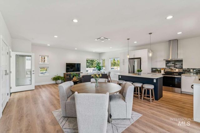 413 E 40th, Garden City, ID 83714