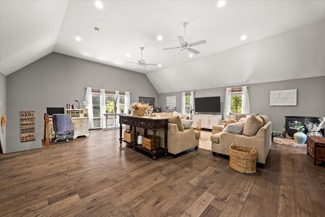 107 Doctor Braley, Freetown, MA 02717