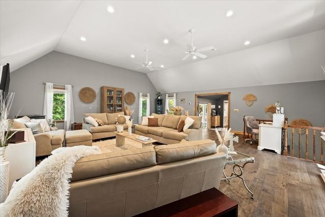107 Doctor Braley, Freetown, MA 02717
