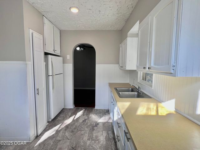 1716 S Harlem Avenue, Joplin, MO 64804