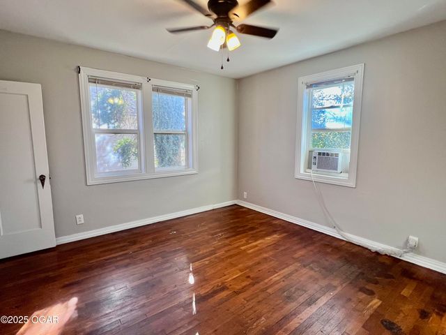 1716 S Harlem Avenue, Joplin, MO 64804