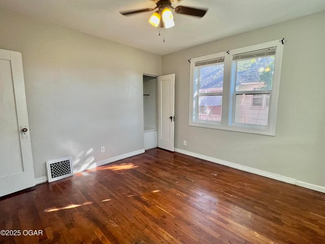 1716 S Harlem Avenue, Joplin, MO 64804