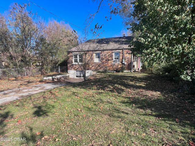 1716 S Harlem Avenue, Joplin, MO 64804