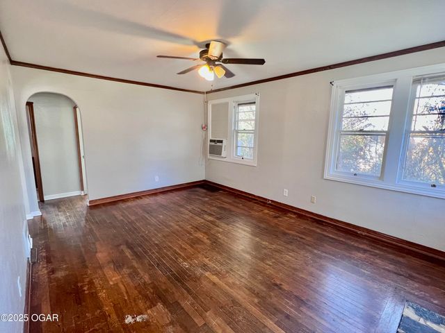 1716 S Harlem Avenue, Joplin, MO 64804