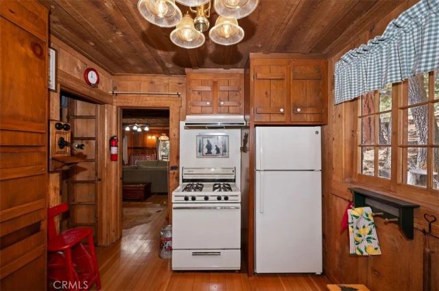 22 Polique Canyon, Fawnskin, CA 92333