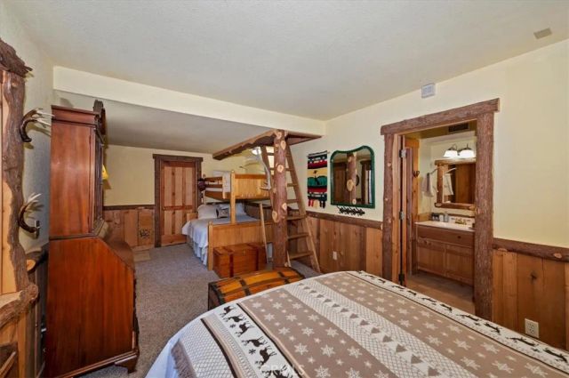 22 Polique Canyon, Fawnskin, CA 92333