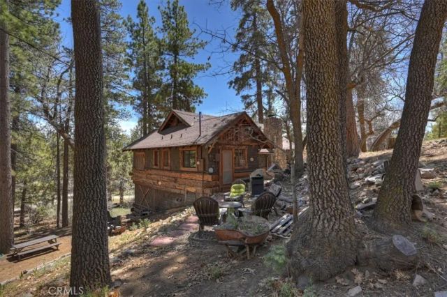 22 Polique Canyon, Fawnskin, CA 92333