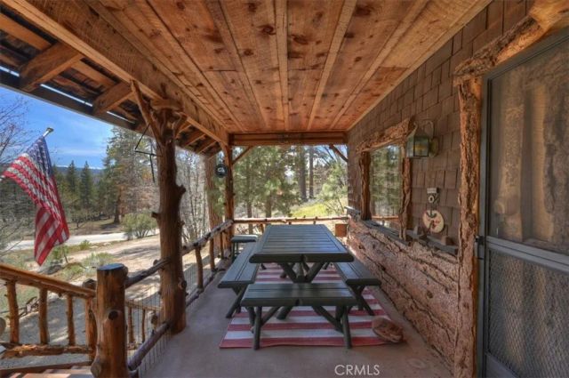 22 Polique Canyon, Fawnskin, CA 92333