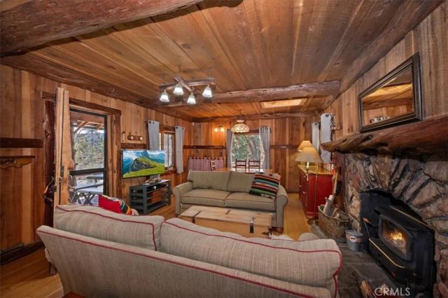 22 Polique Canyon, Fawnskin, CA 92333
