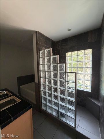 724 E 341st Street, Eastlake, OH 44095