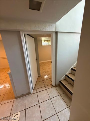 724 E 341st Street, Eastlake, OH 44095