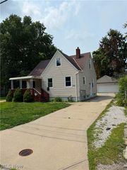 724 E 341st Street, Eastlake, OH 44095