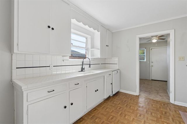 1102 Fenwick Place, Nichols Hills, OK 73116