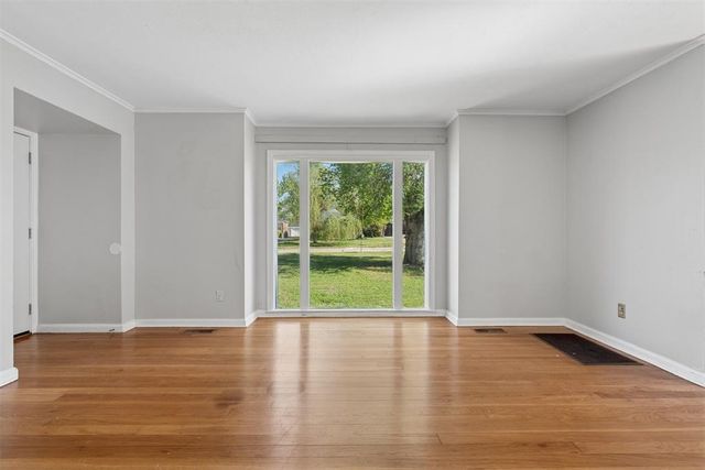 1102 Fenwick Place, Nichols Hills, OK 73116