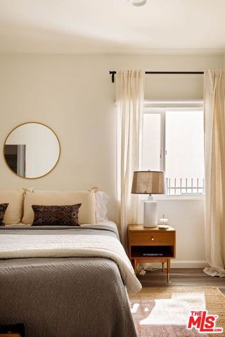 11820 Mayfield Avenue 105, Los Angeles, CA 90049