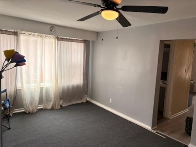 10501 S Corliss Avenue 2, Chicago, IL 60628