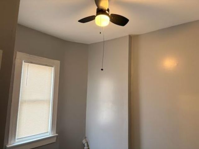 10501 S Corliss Avenue 2, Chicago, IL 60628