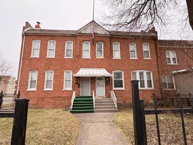 10501 S Corliss Avenue 2, Chicago, IL 60628