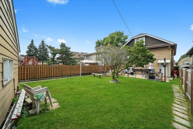 3829 Wisconsin Avenue, Berwyn, IL 60402