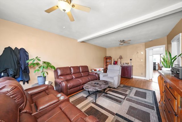 3829 Wisconsin Avenue, Berwyn, IL 60402