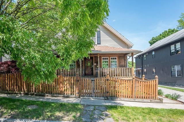 38 Gifford Dr, Worcester, MA 01606