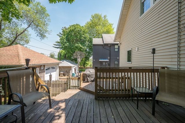 38 Gifford Dr, Worcester, MA 01606