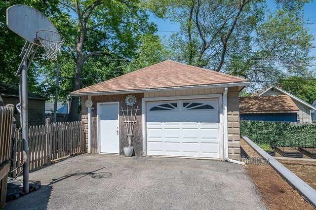 38 Gifford Dr, Worcester, MA 01606