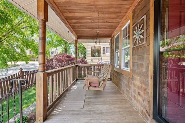 38 Gifford Dr, Worcester, MA 01606