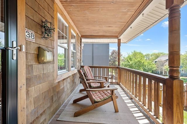 38 Gifford Dr, Worcester, MA 01606