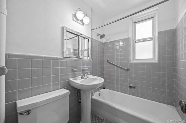 625 Gramatan Avenue 5O, Mount Vernon, NY 10552