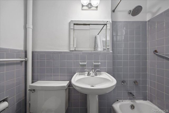 625 Gramatan Avenue 5O, Mount Vernon, NY 10552