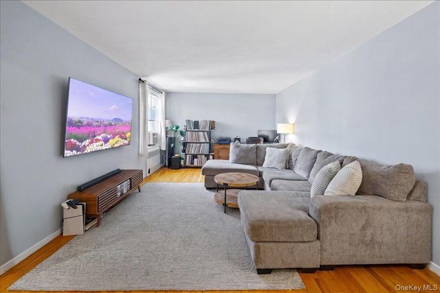 625 Gramatan Avenue 5O, Mount Vernon, NY 10552