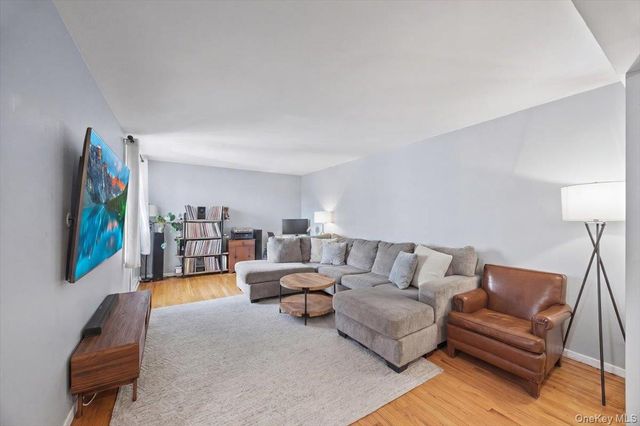 625 Gramatan Avenue 5O, Mount Vernon, NY 10552