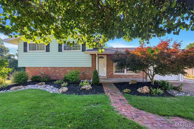9968 Doerste Court, St Louis, MO 63123