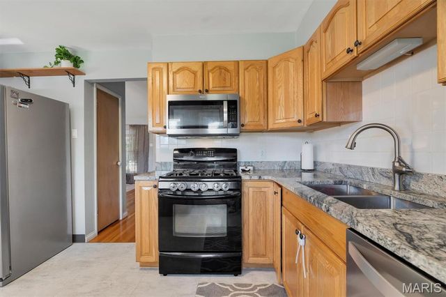9968 Doerste Court, St Louis, MO 63123