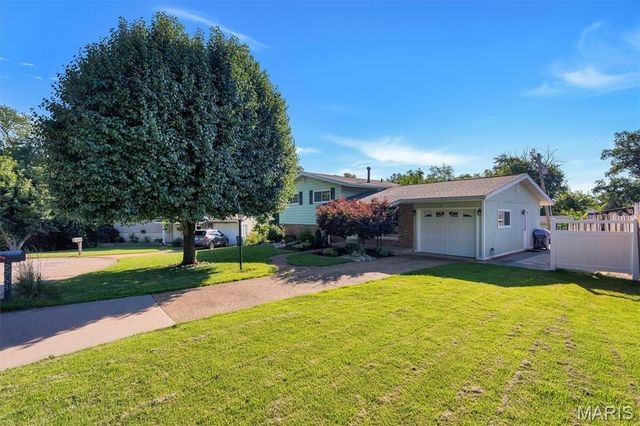 9968 Doerste Court, St Louis, MO 63123