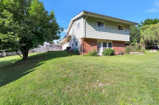 9968 Doerste Court, St Louis, MO 63123