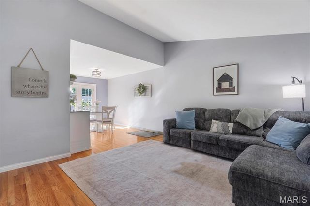 9968 Doerste Court, St Louis, MO 63123