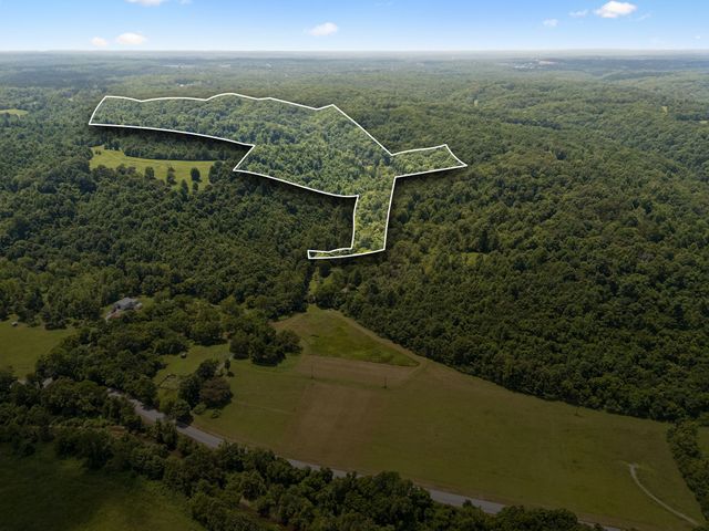 7941 Fernvale Rd, Fairview, TN 37062