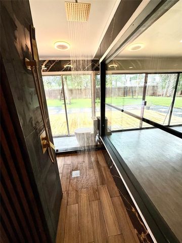 7810 Nairn Street, Houston, TX 77074